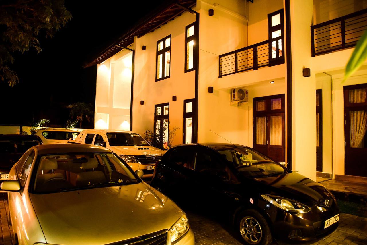 Hotel Bella Vista Anuradhapura Kültér fotó
