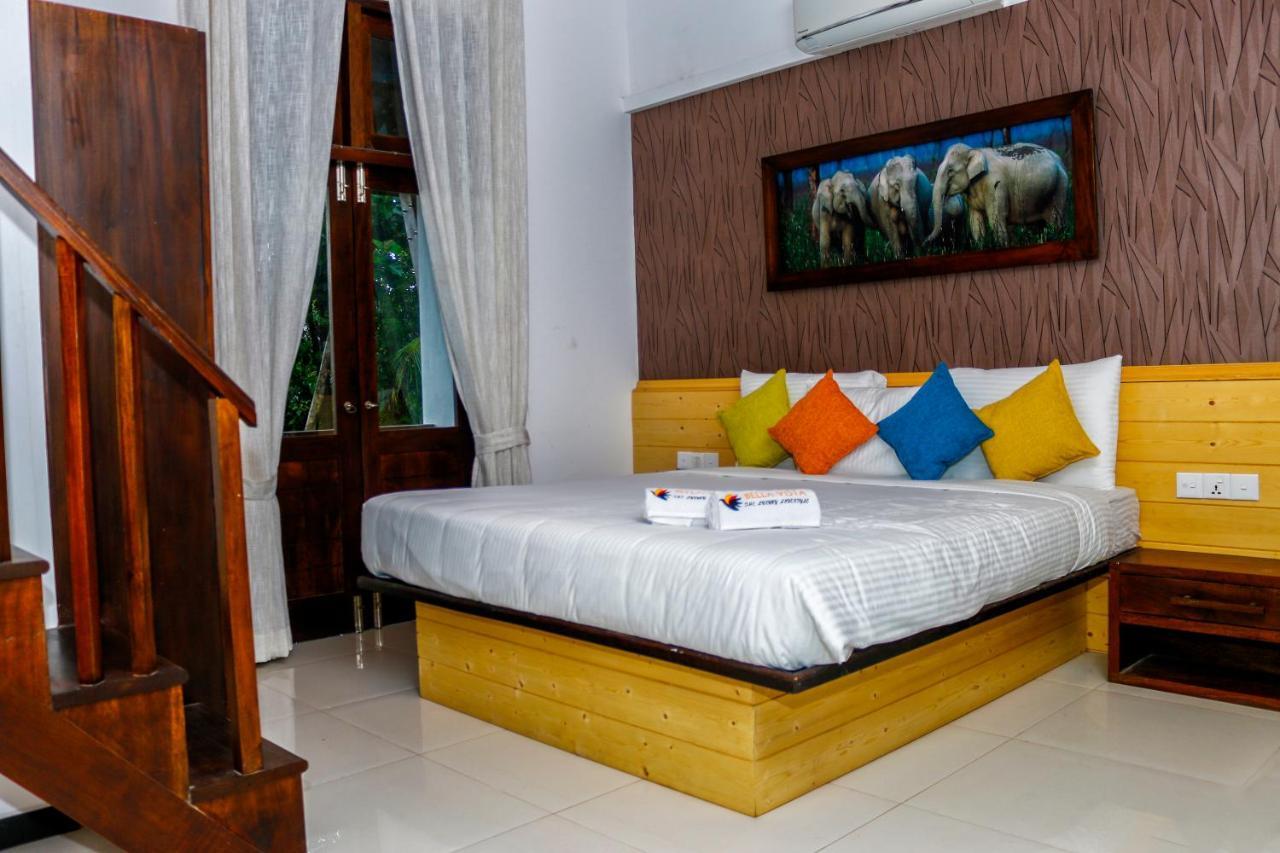 Hotel Bella Vista Anuradhapura Kültér fotó