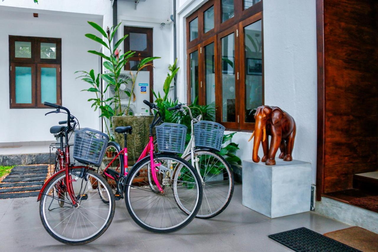 Hotel Bella Vista Anuradhapura Kültér fotó